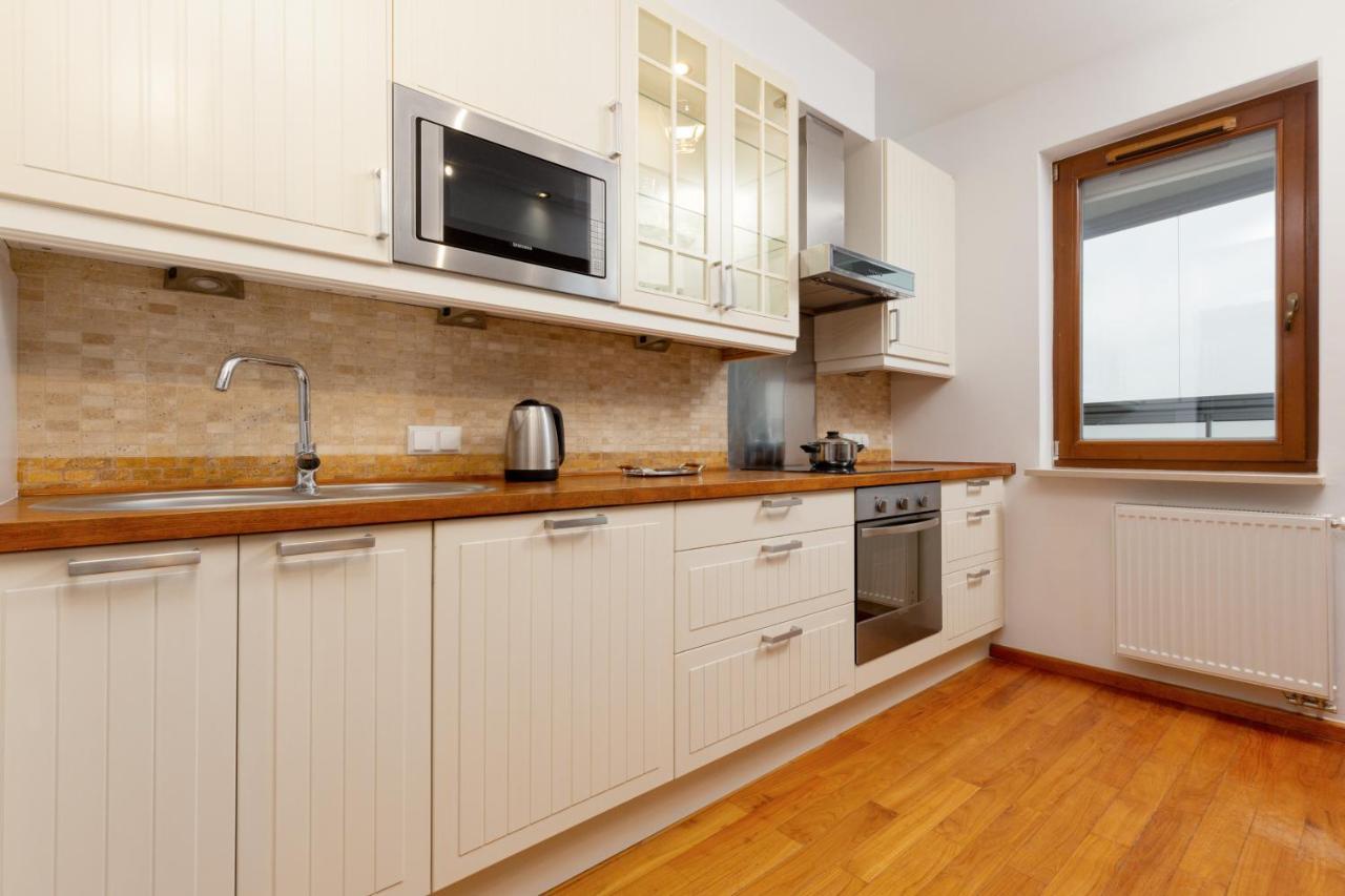 Metro Wierzbno By Renters Apartment *